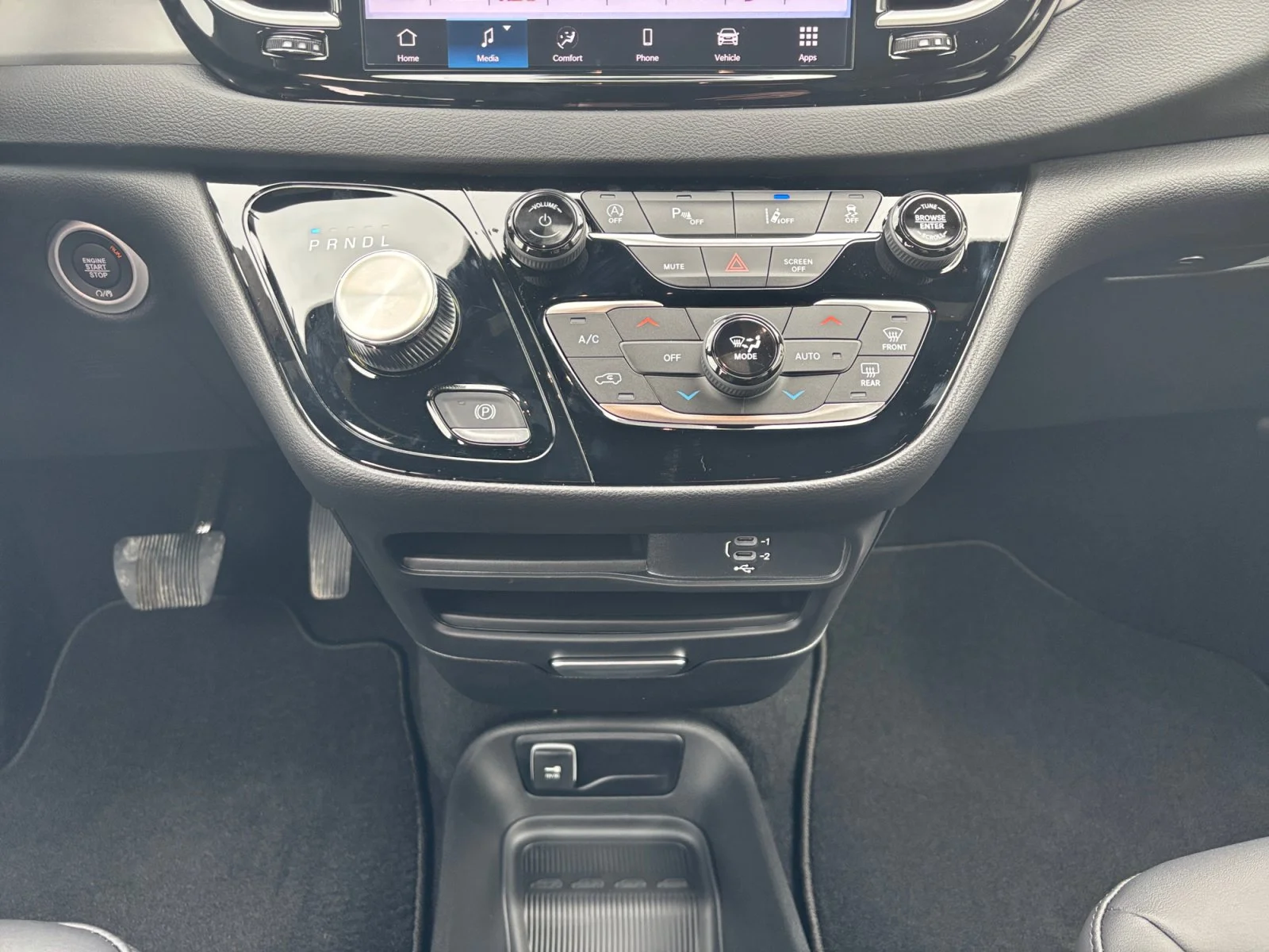 New 2027 Bright White Chrysler SXT image 15