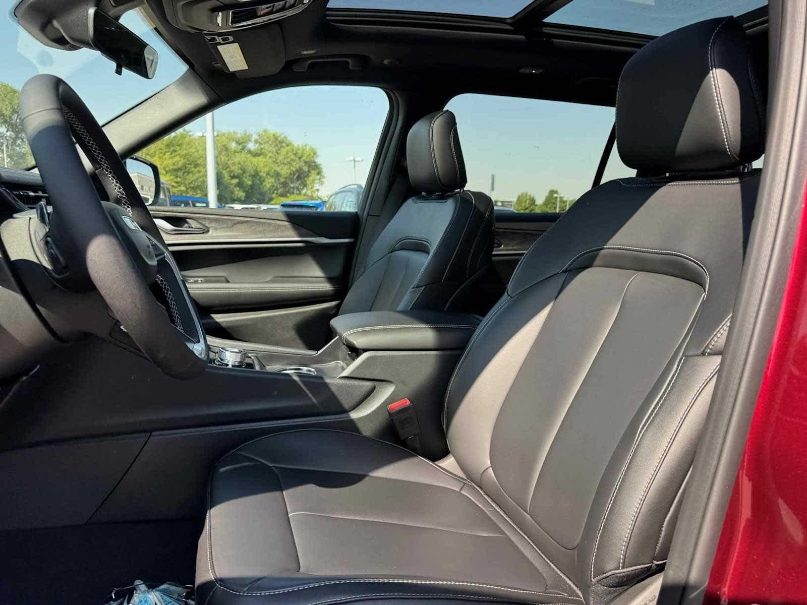 2025 Jeep Grand Cherokee L Limited - Photo 11