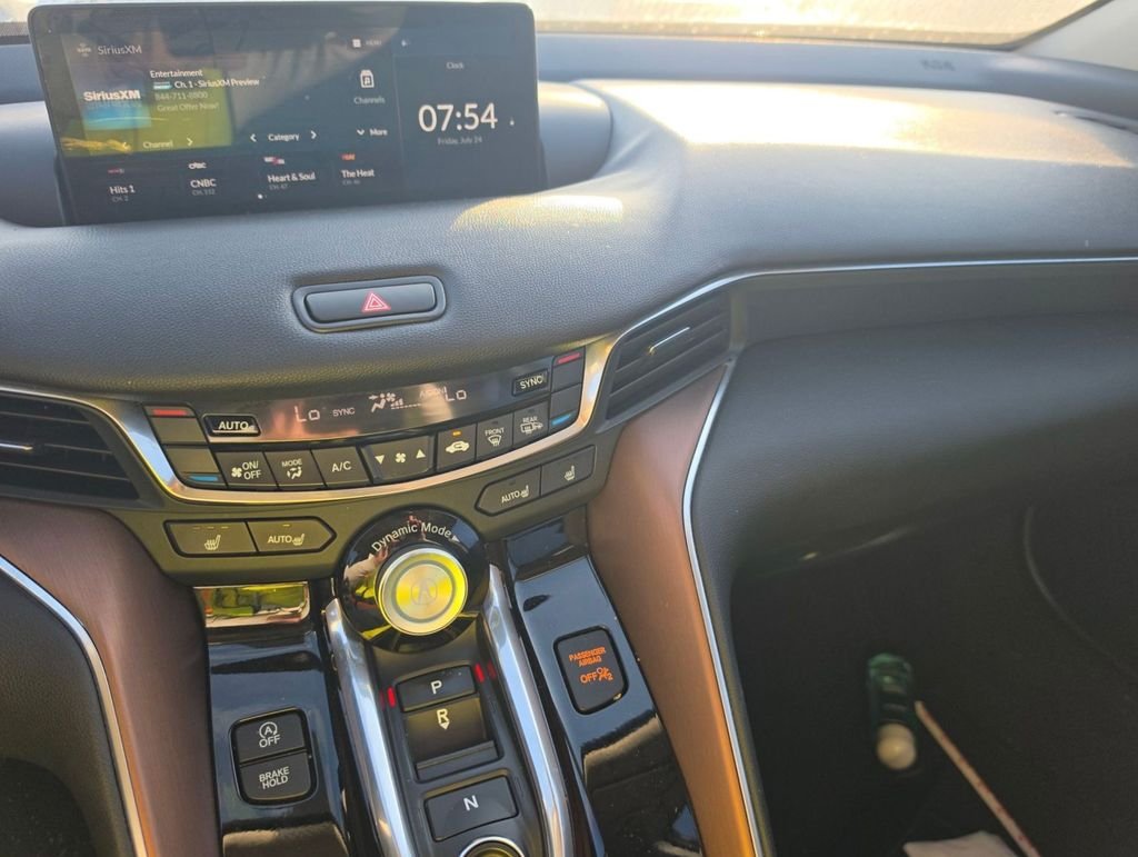 Used 2025 Gray Hyundai SEL image 10