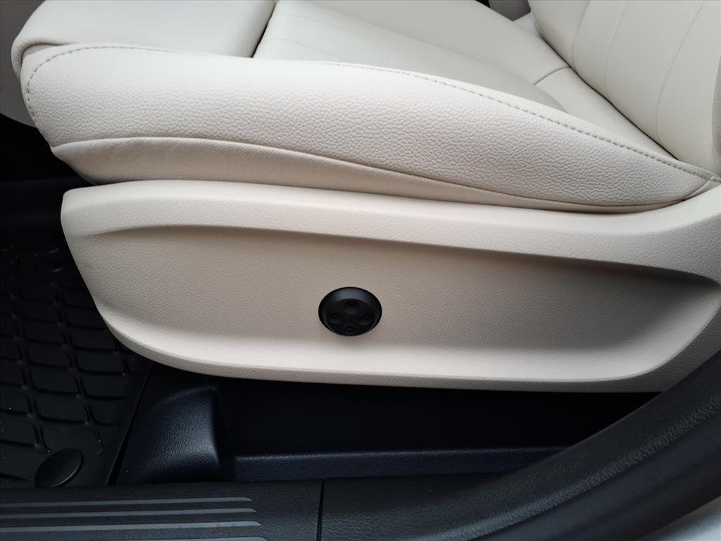 Used 2026 Cirrus Silver Metallic Mercedes-Benz GLA 250 image 12