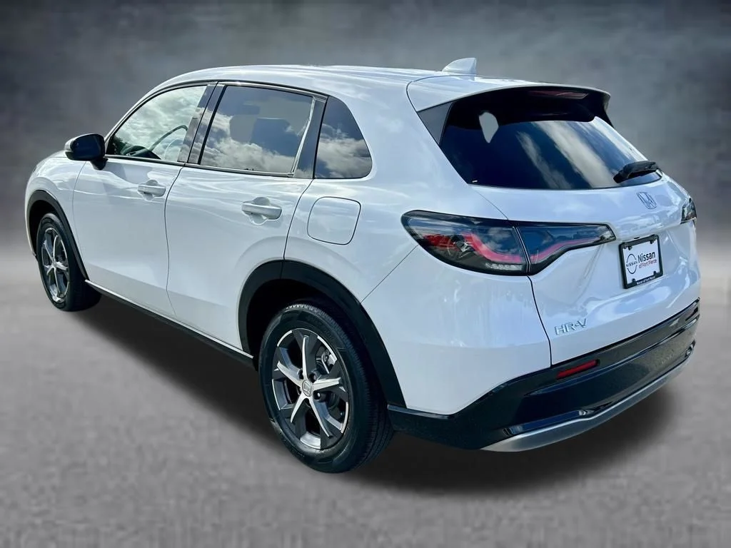 Used 2023 White Honda EX-L image 7
