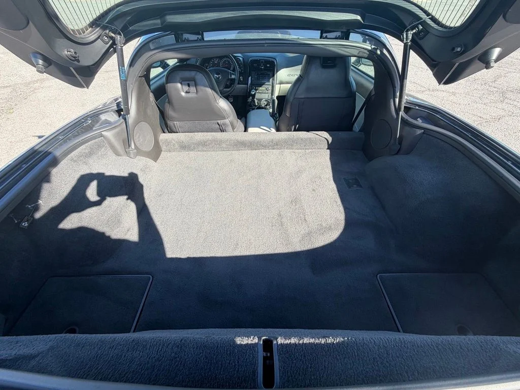 Used 2009 Gray Chevrolet Z06 image 44