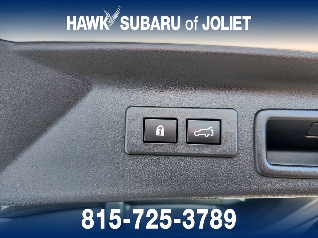 Used 2025 Crystal White Pearl Subaru Touring image 21