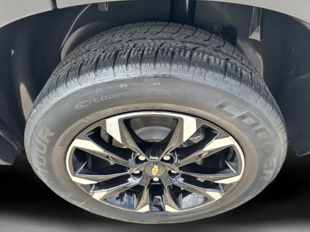 Used 2021 Mosaic Black Metallic Chevrolet LT image 37