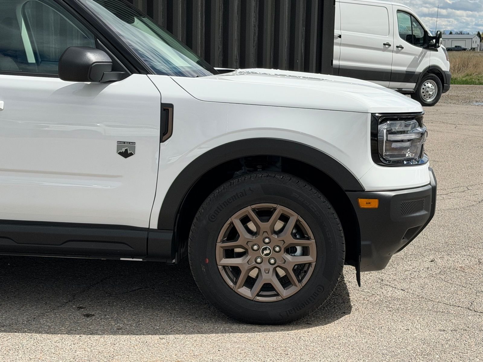 View vehicle photo 4