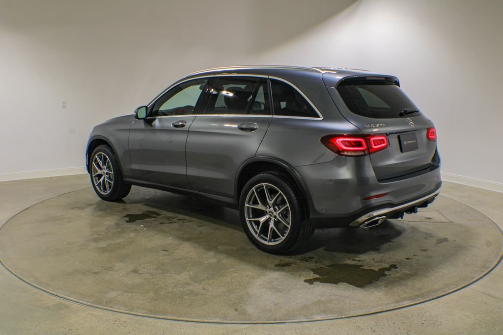 Used 2022  Mercedes-Benz GLC 300 image 3