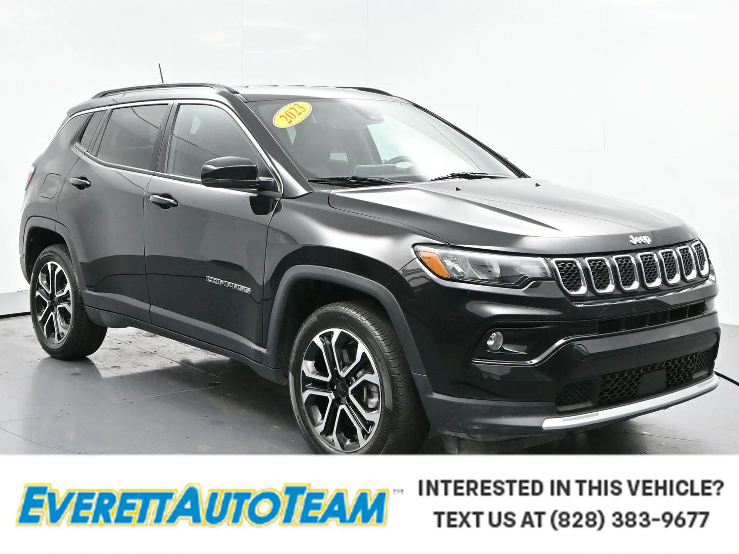 Used 2023 Diamond Black Crystal Pearlcoat Jeep Limited image 1