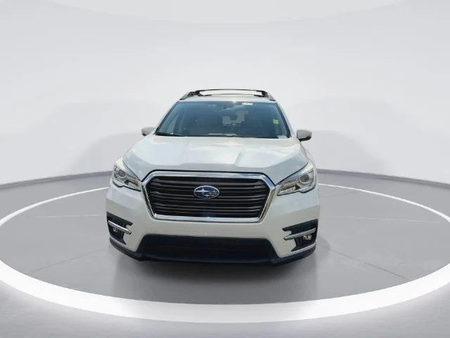 Used 2022 White Subaru Limited image 3