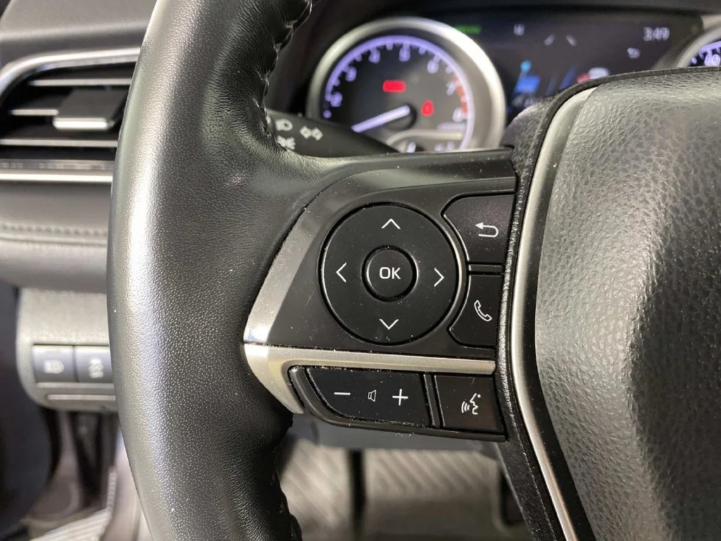 Used 2024 Predawn Gray Mica Toyota XLE image 15