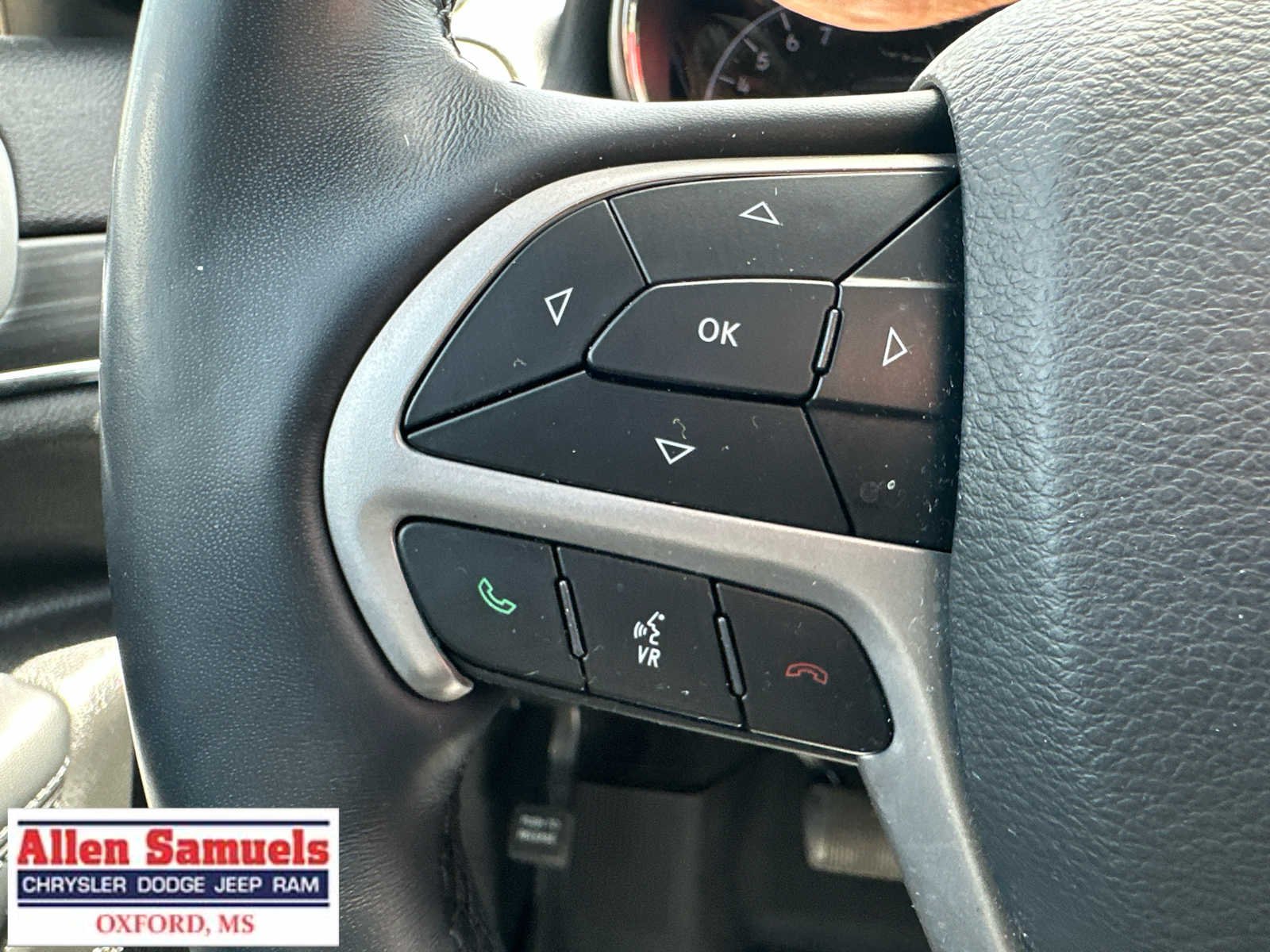 Used 2022 Bright White Clearcoat Jeep Limited image 19