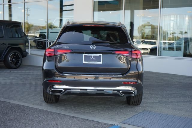 New 2026 Graphite Grey Metallic Mercedes-Benz GLC 300 image 39