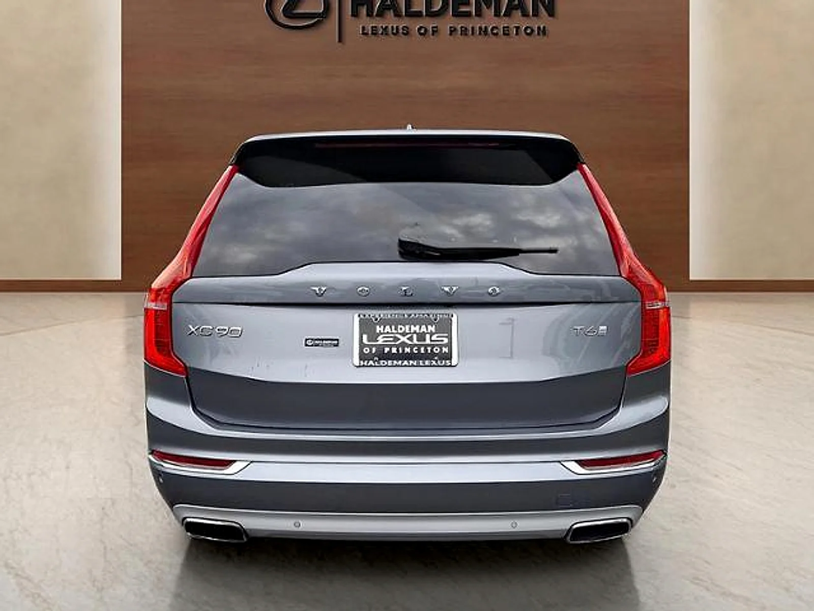 Used 2016 Osmium Grey Metallic Volvo T6 Inscription image 5