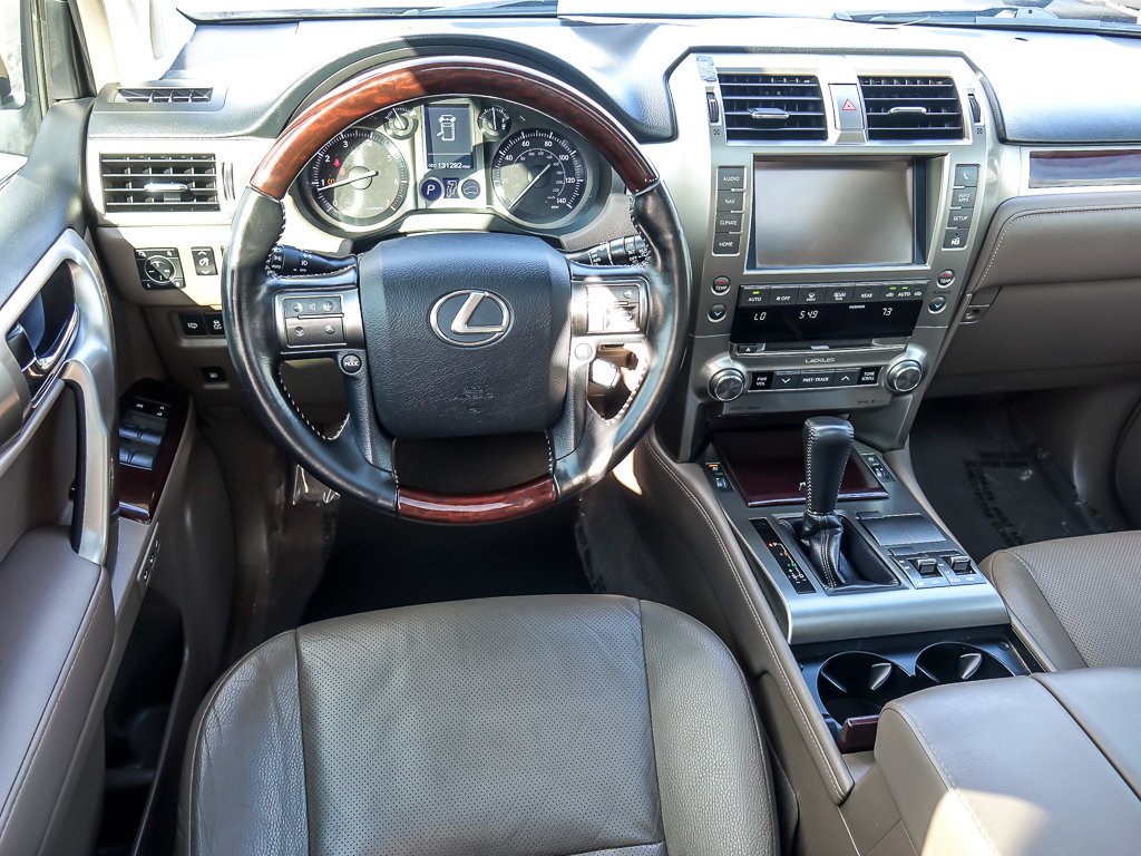 Used 2018 Red Lexus 460 image 12