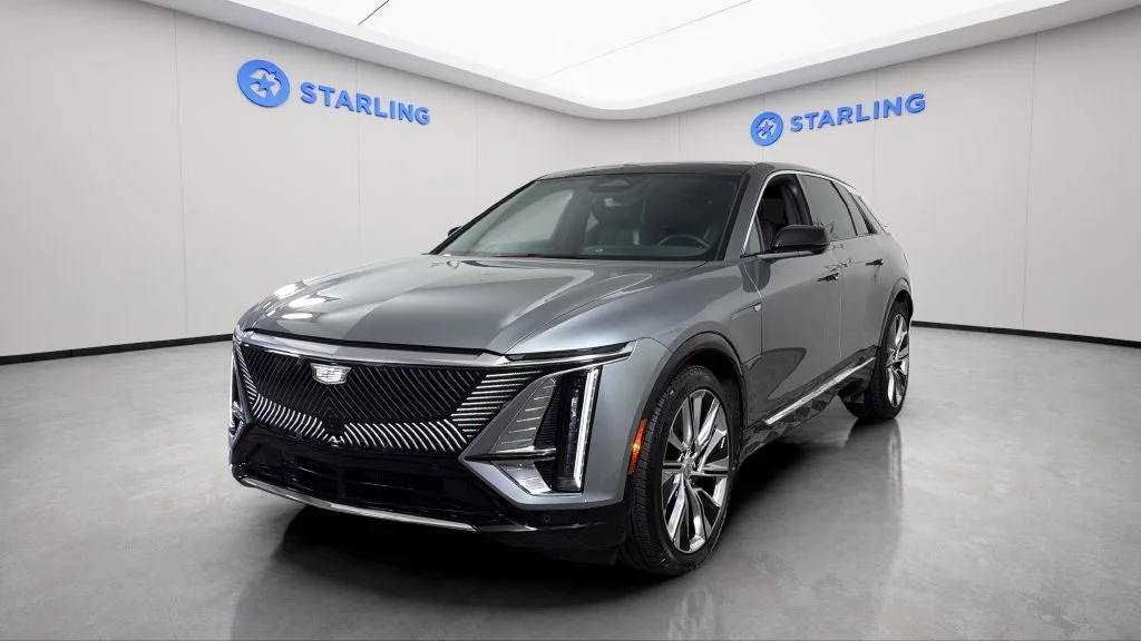 2025 Cadillac LYRIQ Luxury 3 - Photo 17