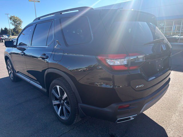 Used 2025 Black Honda Elite image 13