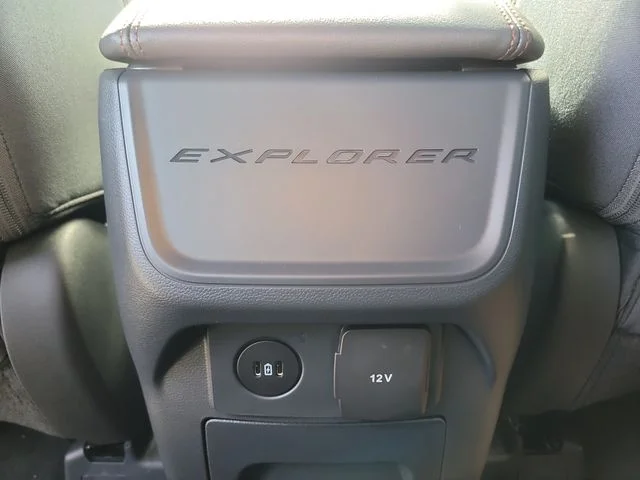 New 2027 Black Metallic Ford Active image 17