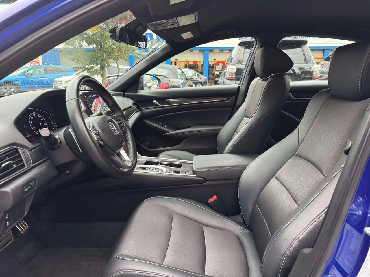 Used 2022 Still Night Pearl Honda Sport image 18