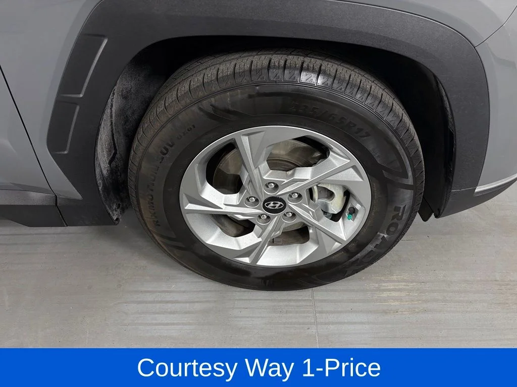 Used 2024 Gray Hyundai SEL image 13