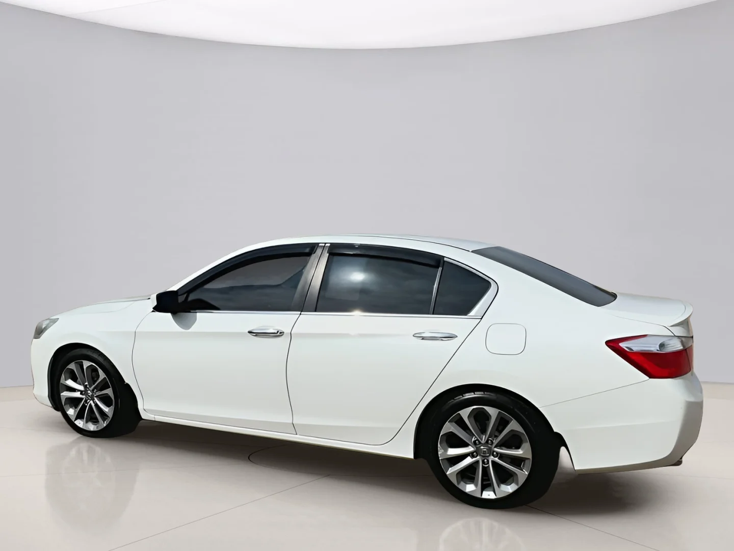 Used 2013 White Honda SPORT image 6