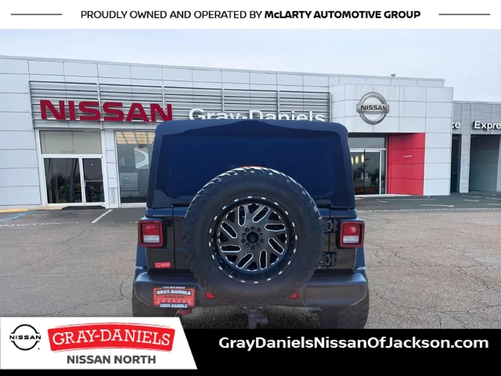 Used 2020 Black Jeep Unlimited Rubicon image 7