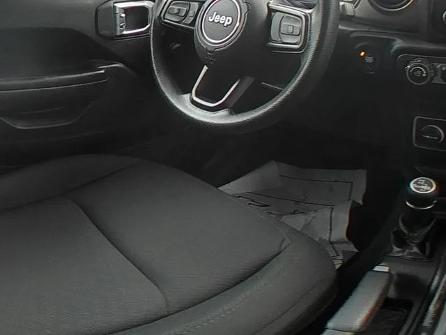 Used 2021 Black Jeep Sport image 38