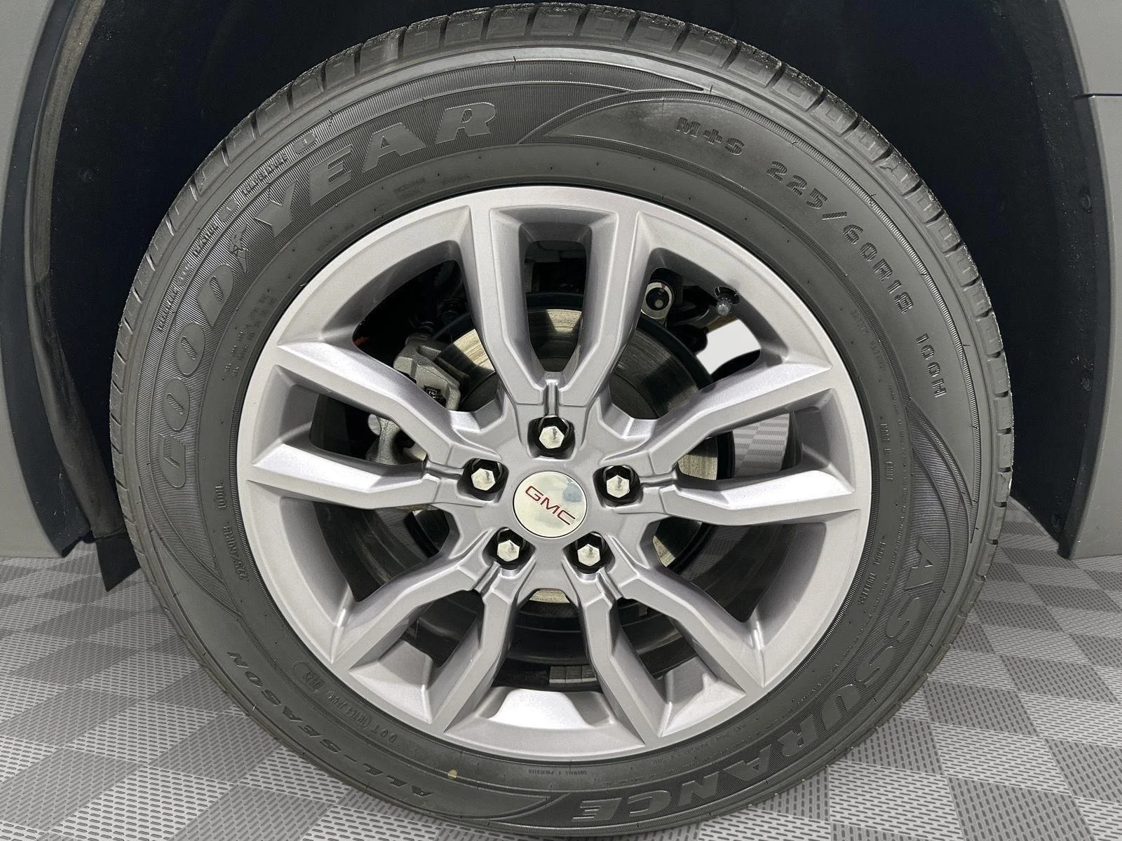 Used 2023 SUMMIT WHITE GMC SLT image 30