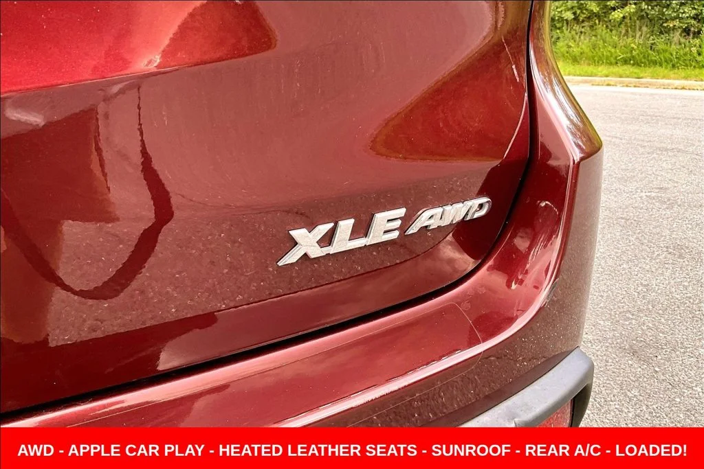 Used 2019 Red Toyota XLE image 30