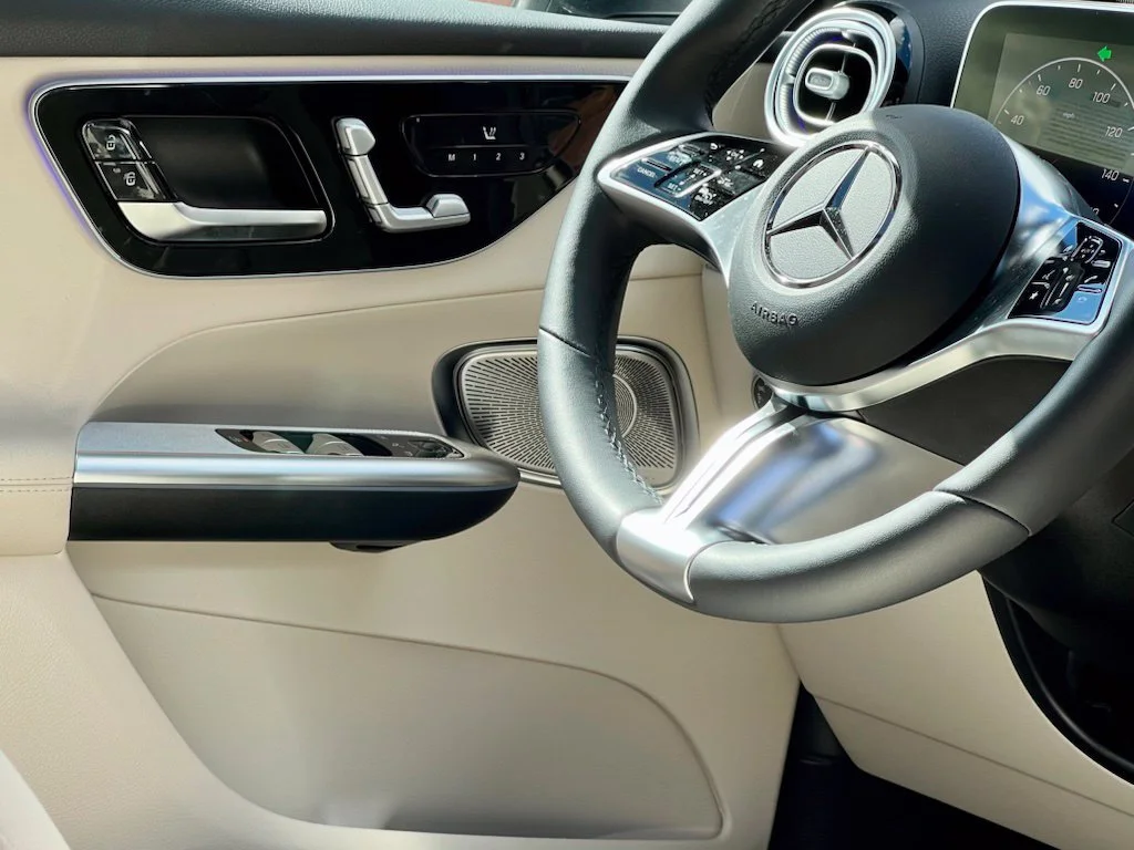 Certified Used 2024  Mercedes-Benz GLC 300 image 16