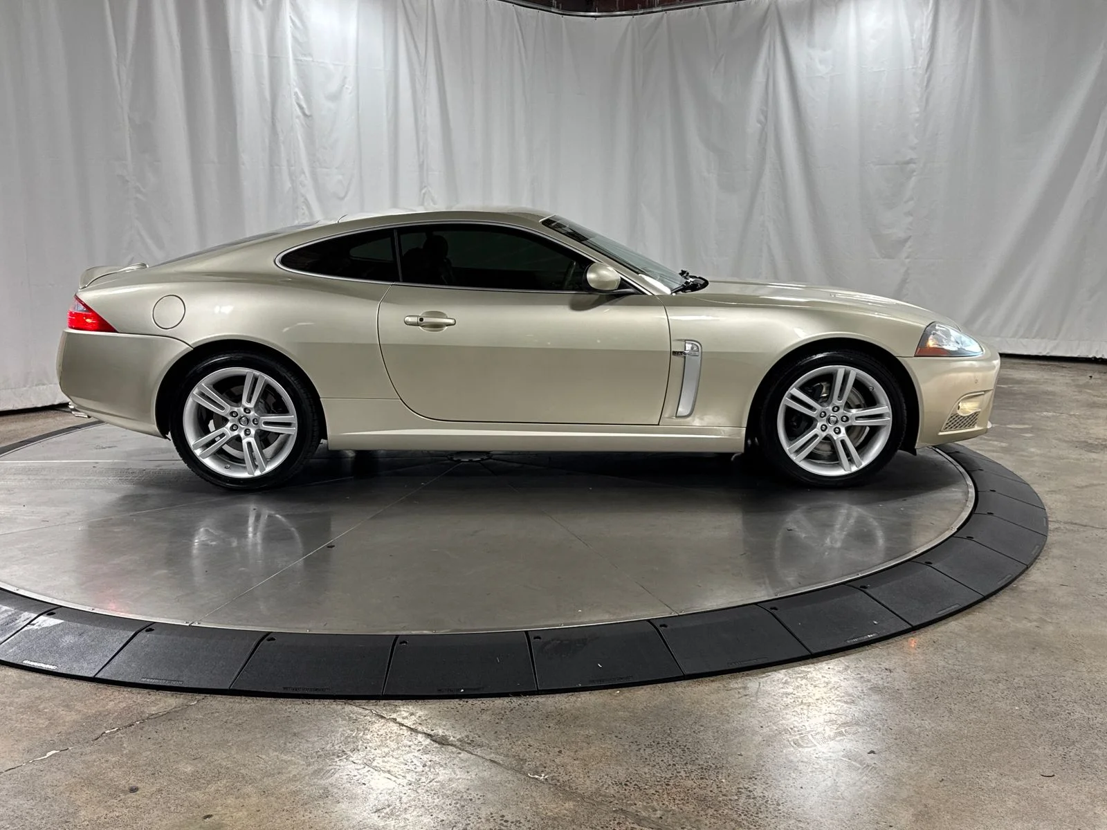 Used 2008 Winter Gold Jaguar XKR Base image 9