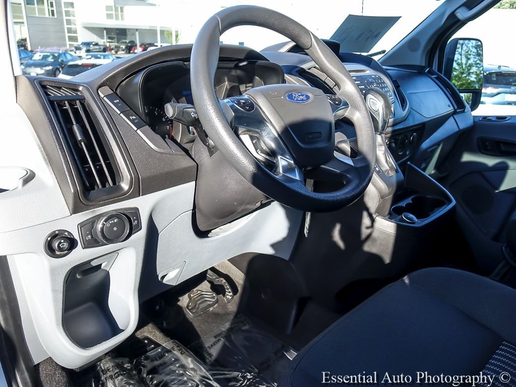 Used 2018 Oxford White Ford XL Low Roof 8 Passenger image 10