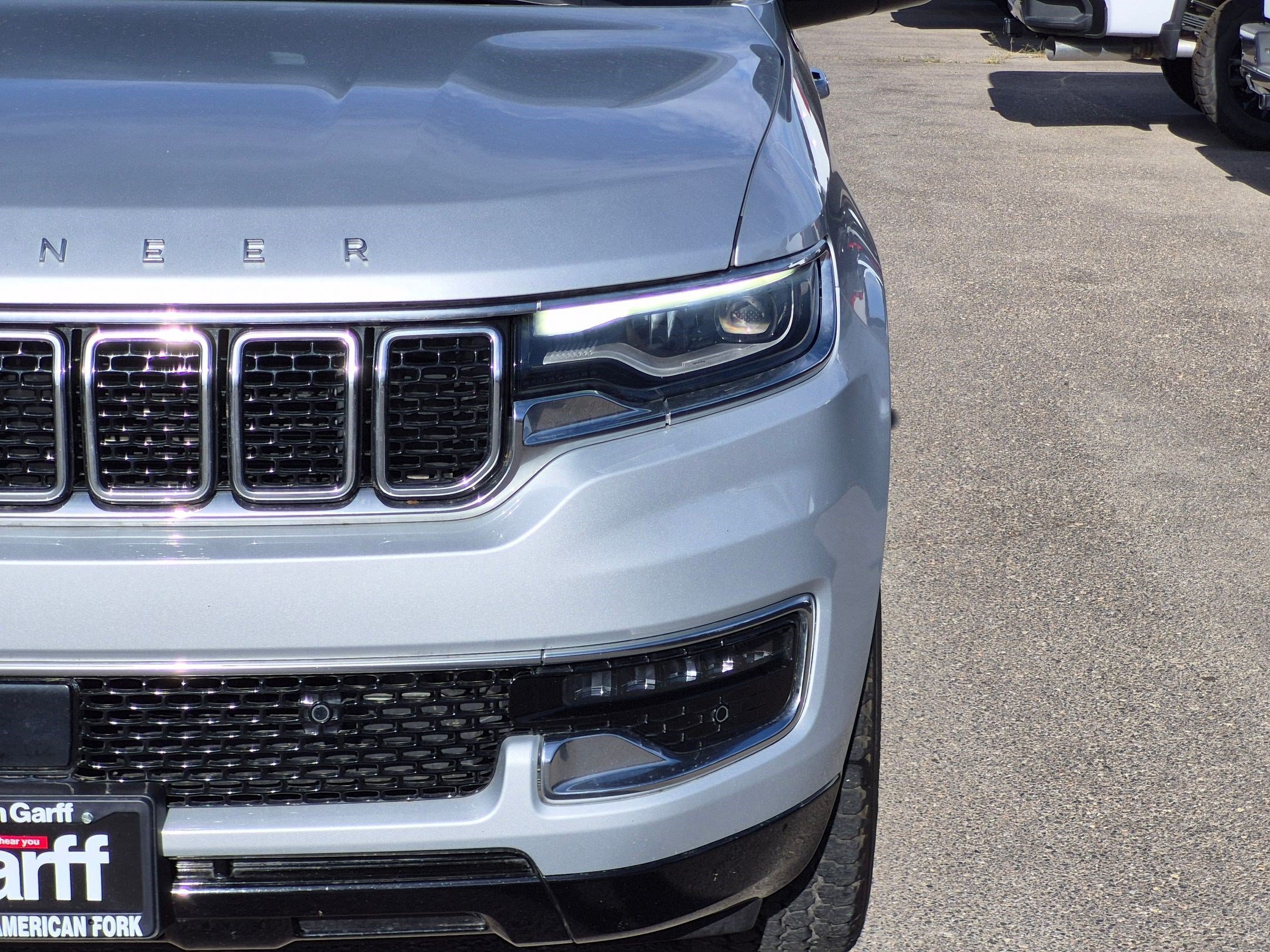 Used 2023 Silver Zynith Jeep Base image 10