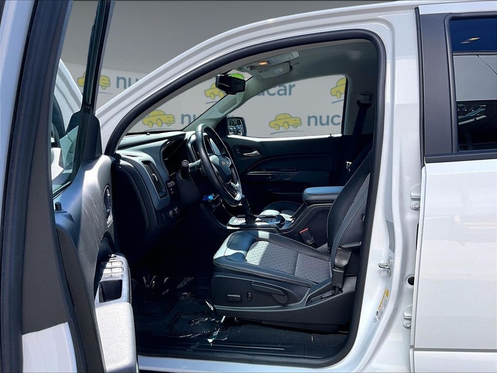 Used 2021 White Chevrolet Z71 image 12