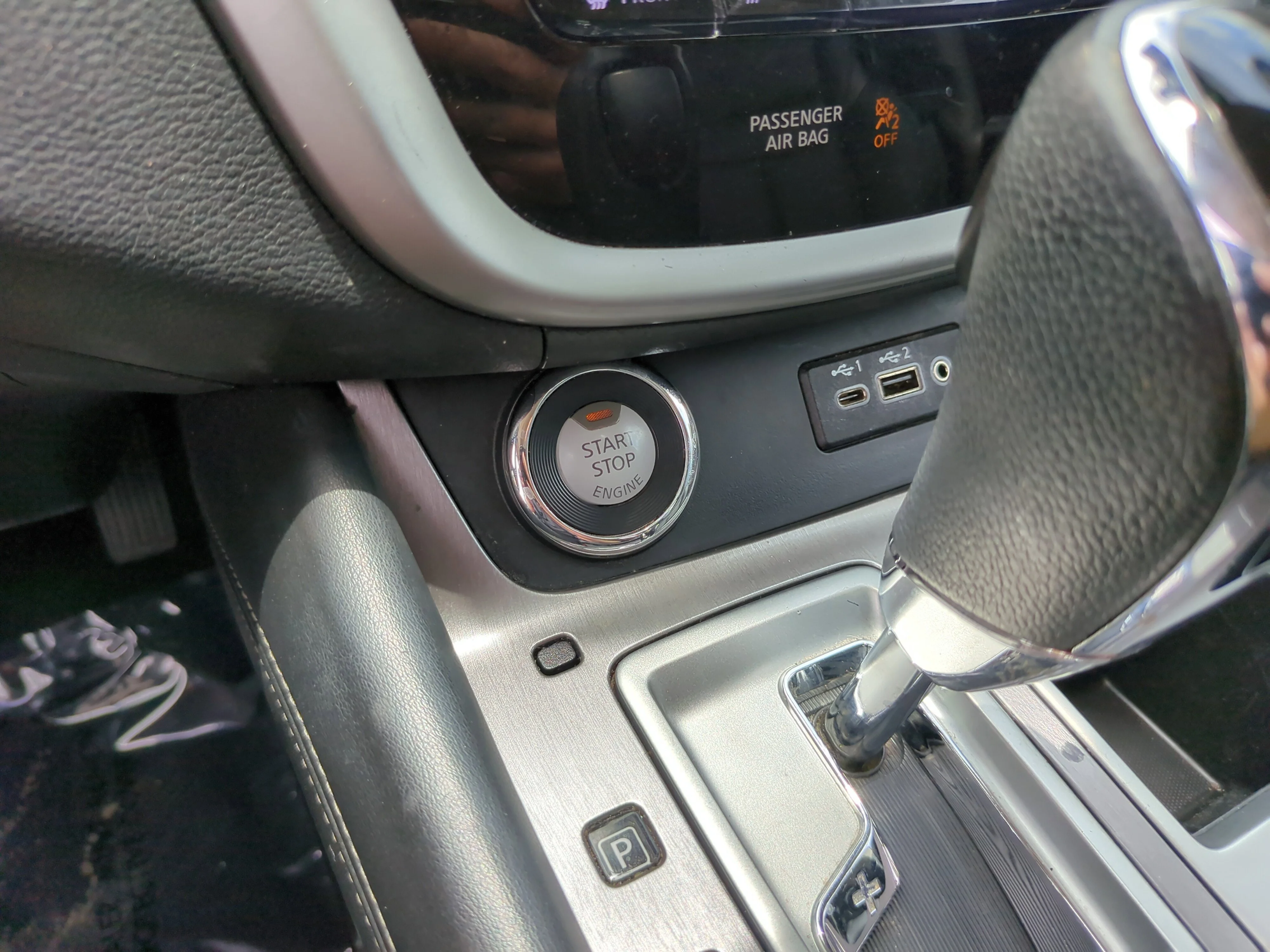 Certified Used 2019 Magnetic Black Nissan SL image 28