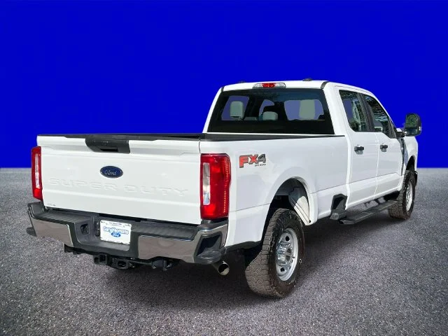 Used 2026 Oxford White Ford XL image 3