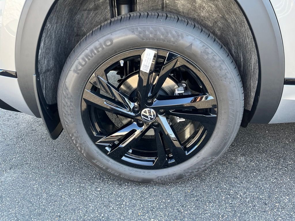 New 2026 Silver Volkswagen 2.0T SEL R-Line Black image 29