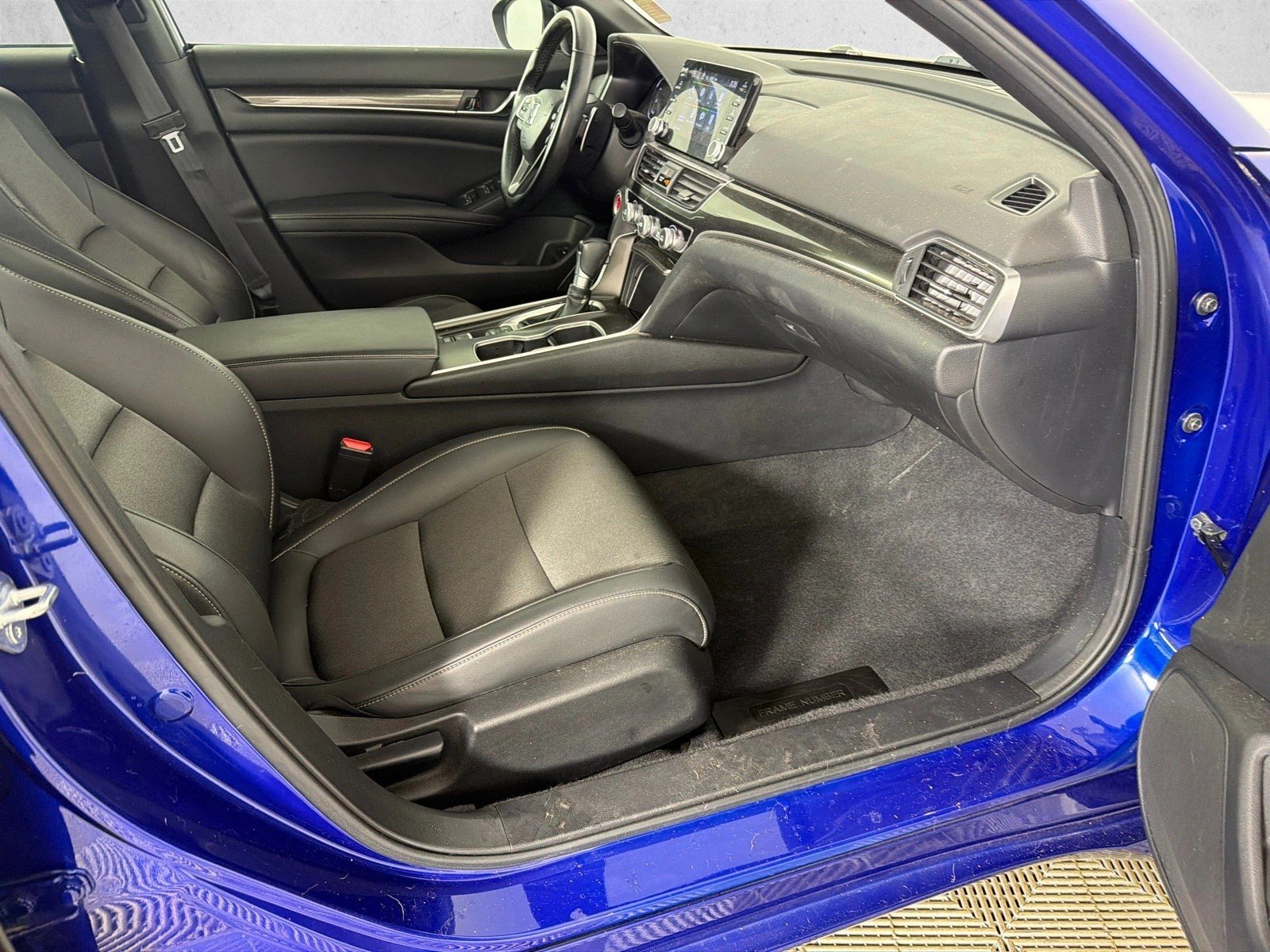 Used 2022  Honda Sport image 13