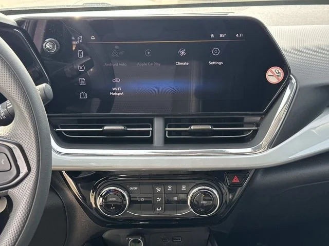 Used 2025 White Chevrolet LT image 38