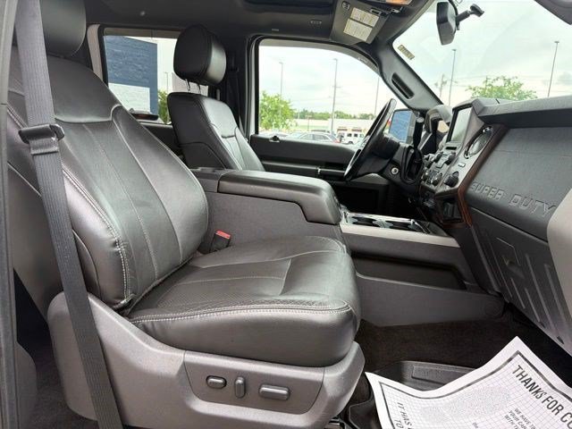Used 2016 White Platinum Metallic Tri-Coat Ford Lariat image 19