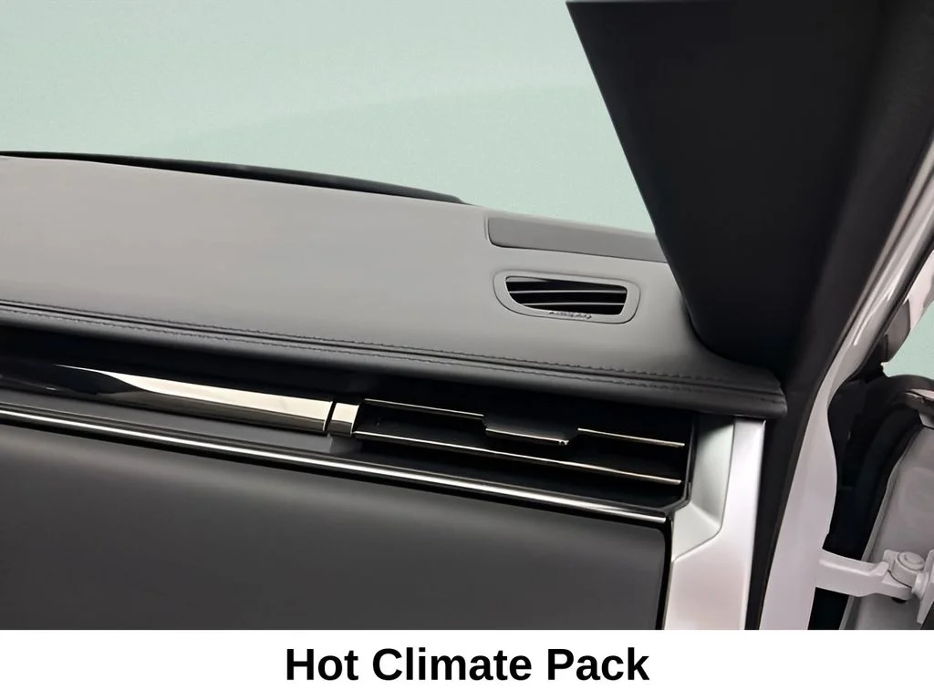 Used 2023 Fuji White Land Rover SE image 8