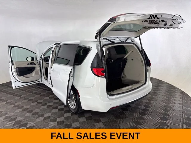 Used 2023 White Chrysler Touring L image 23
