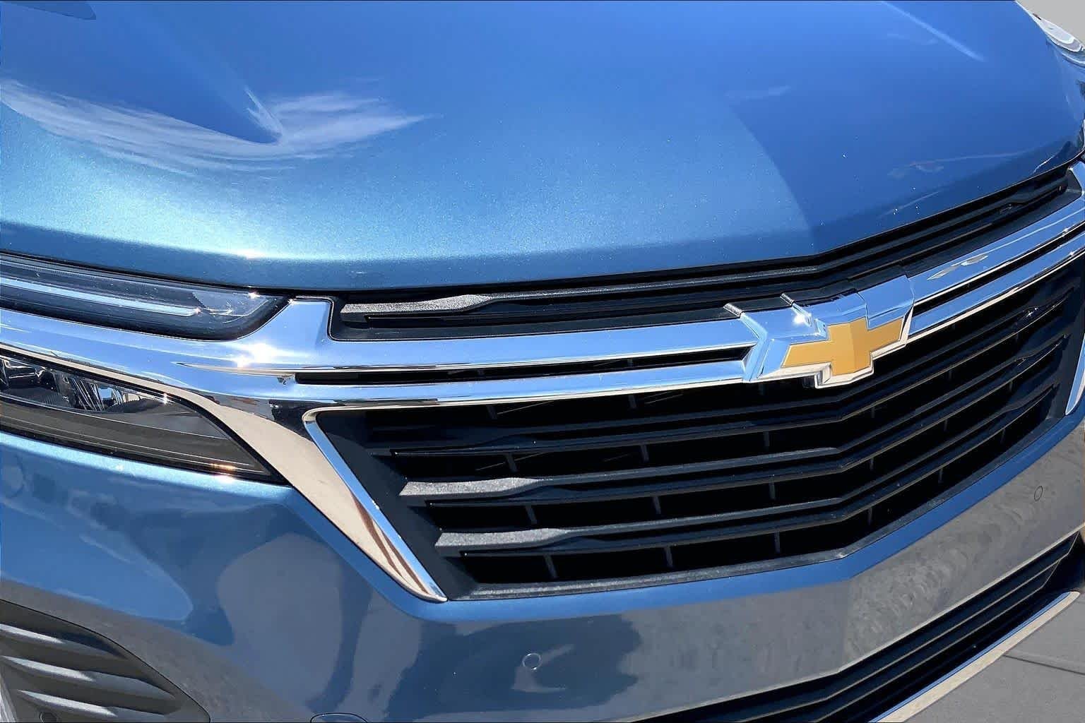 Used 2024 Lakeshore Blue Metallic Chevrolet LT image 29