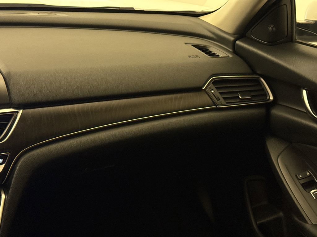 2022 Honda Accord Hybrid Touring - Photo 48