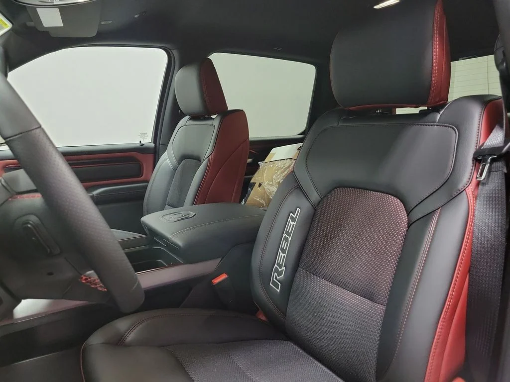 New 2026 Molten Red Pearl-Coat Exterior Paint RAM Rebel image 13