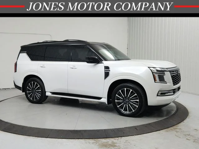 Used 2025 White Nissan Platinum Reserve image 1
