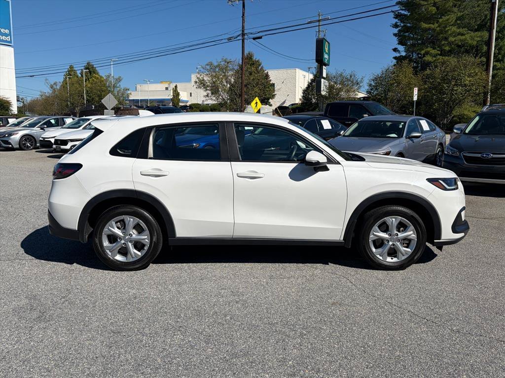 Used 2025 Platinum White Pearl Honda 2WD LX image 28