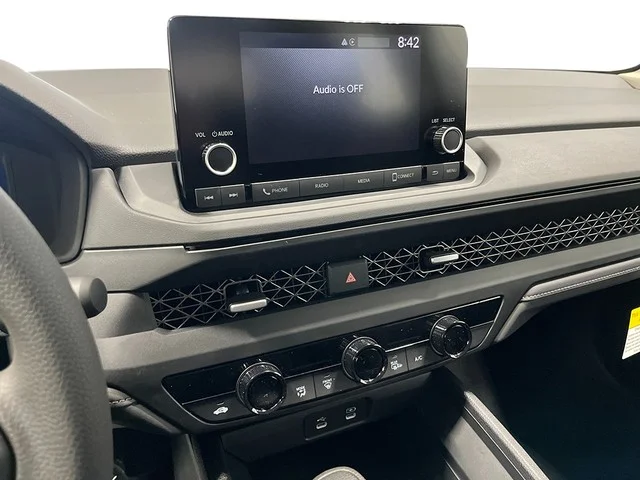 2025 Honda Accord SE - Photo 19