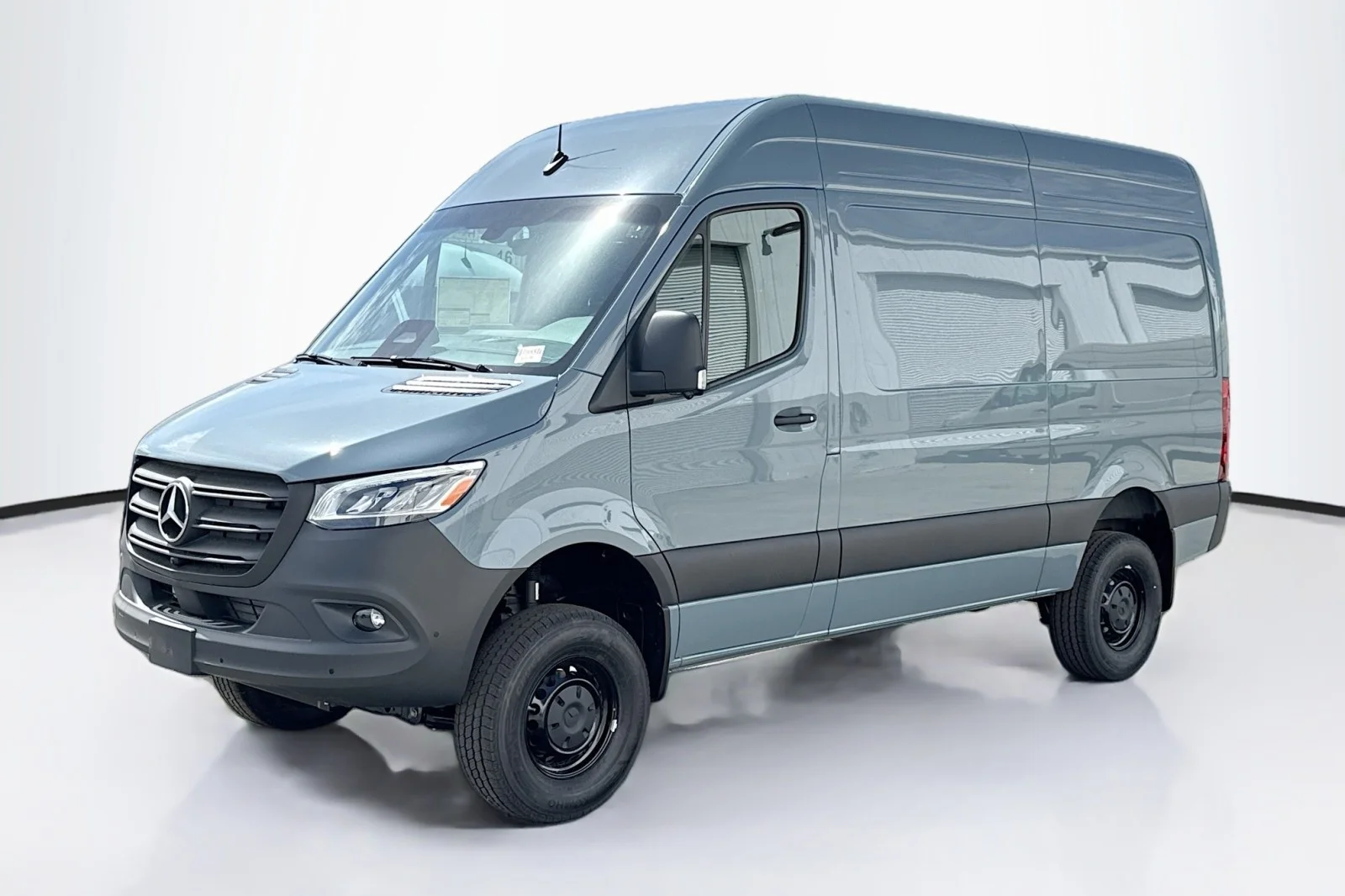 2026 Mercedes-Benz Sprinter 2500 144 WB HO AWD's photo
