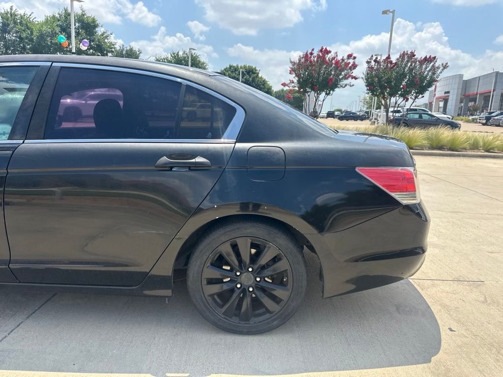 Used 2011 Black Honda EX-L image 3