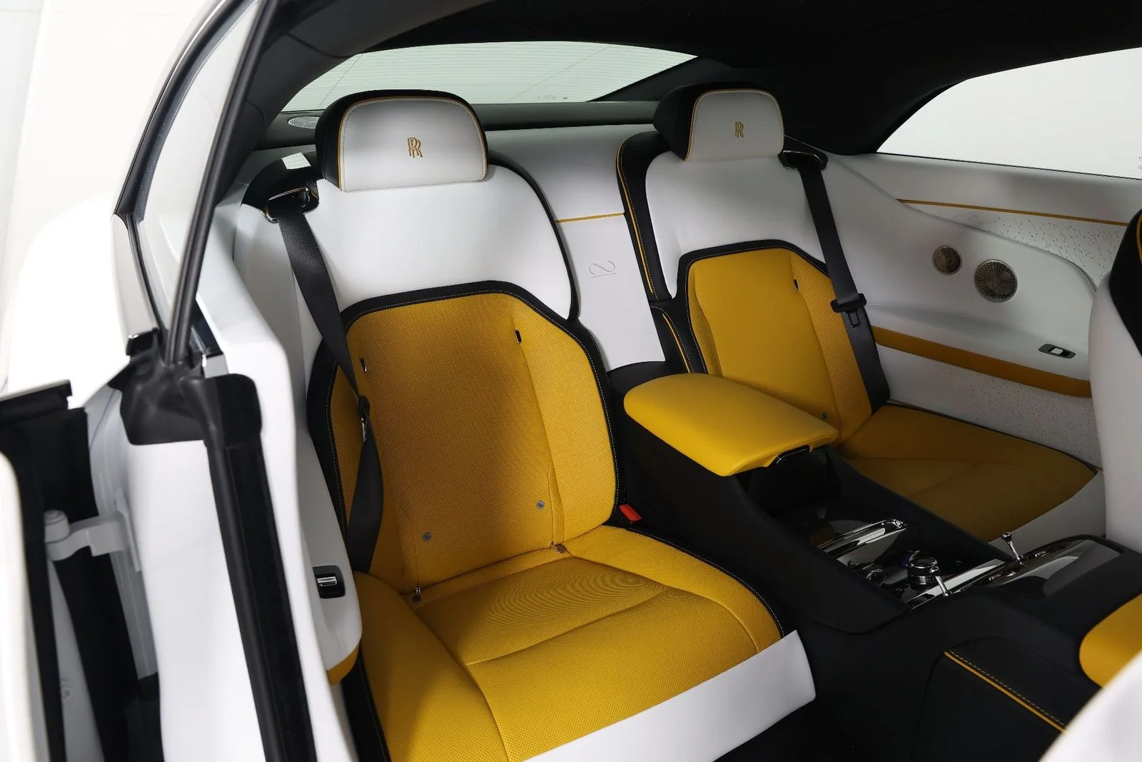 New 2025 Arctic White Rolls-Royce Black Badge image 34