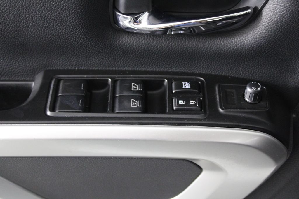 2023 Nissan Titan SV - Photo 22